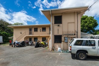 2902 Varsity Cir in Honolulu, HI - Building Photo - Building Photo