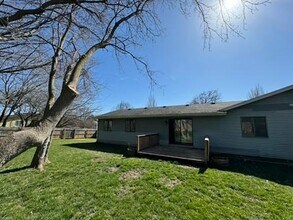 2243 Saginaw Rd SE in Grand Rapids, MI - Building Photo - Building Photo