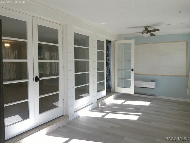 property at 1080 N Hollywood Cir