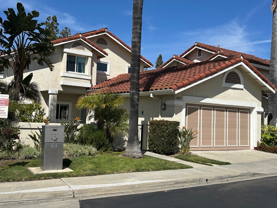 4004 Caminito Suero in San Diego, CA - Foto de edificio