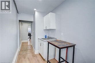 13 Ainslie St N in Cambridge, ON - Building Photo - Building Photo