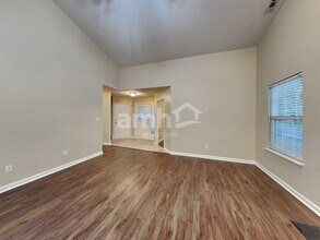 11 Fillmore Way in Westfield, IN - Building Photo - Building Photo