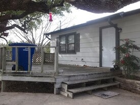 1312 W Avenue D in Copperas Cove, TX - Building Photo