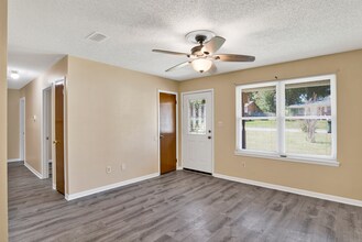 7035 Moore Ave in Pensacola, FL - Building Photo - Building Photo