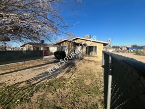 15641 Morada Rd in Victorville, CA - Building Photo - Building Photo