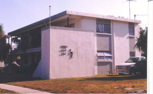 Enarc Apartments in Dunedin, FL - Building Photo - Building Photo