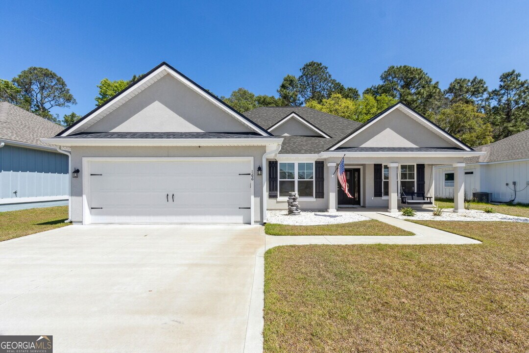166 Verano St in Kingsland, GA - Building Photo