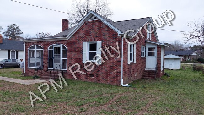 39 Boundary St in Newberry, SC - Building Photo - Building Photo