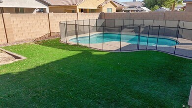 6644 E 35th Pl in Yuma, AZ - Foto de edificio - Building Photo