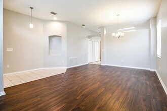 5224 Braddock Dr in Zephyrhills, FL - Building Photo - Building Photo