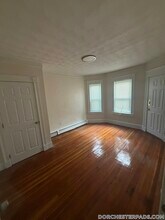 56 Spencer St in Boston, MA - Building Photo - Building Photo