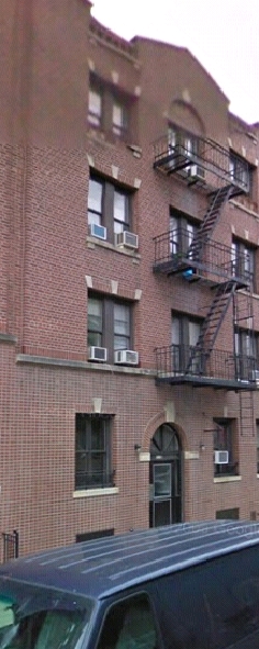 31-20 32nd St in Long Island City, NY - Foto de edificio