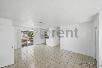 772 NW Virginia St in Port St. Lucie, FL - Building Photo - Building Photo