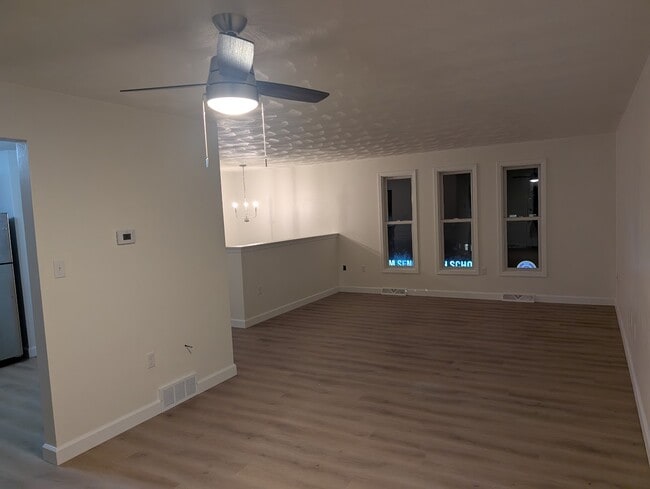 1091 Elicker Rd in New Kensington, PA - Building Photo - Building Photo