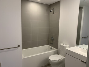 33 Helendale Av in Toronto, ON - Building Photo - Building Photo