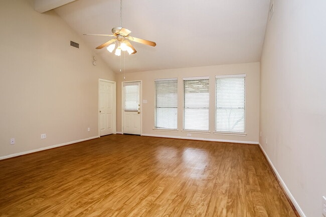 18714 Timber Spring Dr in Humble, TX - Building Photo - Building Photo