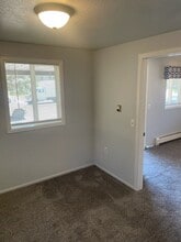4135 S Lincoln St, Unit A in Englewood, CO - Foto de edificio - Building Photo