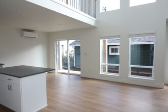 12907 SE Ridgecrest Rd in Happy Valley, OR - Foto de edificio - Building Photo