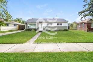26635 Bryan St in Roseville, MI - Building Photo