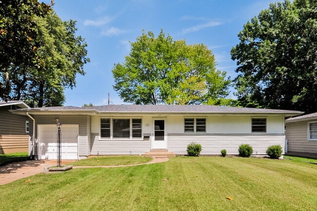 property at 1255 Del Rey Dr