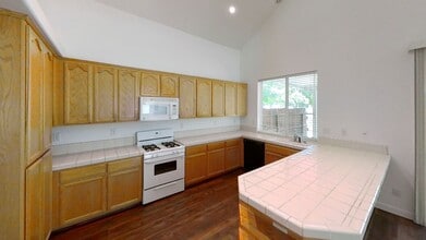 2024 Natchez Way in Modesto, CA - Building Photo - Building Photo