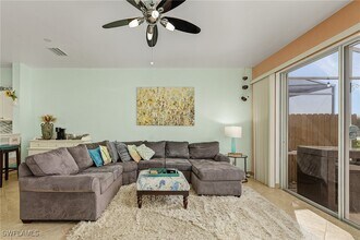 8311 Village Edge Cir in Ft. Myers, FL - Building Photo - Building Photo