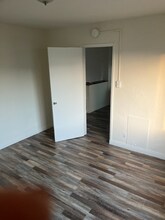 1724 1/2-1724 1/2 W 45th St in Los Angeles, CA - Building Photo - Building Photo