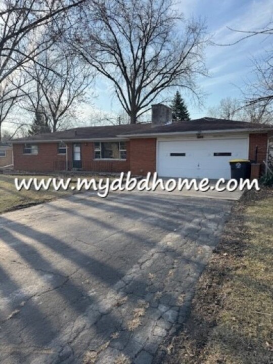 3754 Bruneal St in Fort Wayne, IN - Foto de edificio