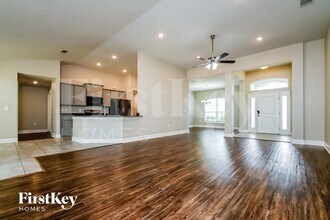 243 Brookshire Dr in Lake Wales, FL - Foto de edificio - Building Photo