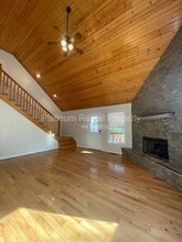 265 Hound Dog Ln in Dahlonega, GA - Building Photo - Building Photo
