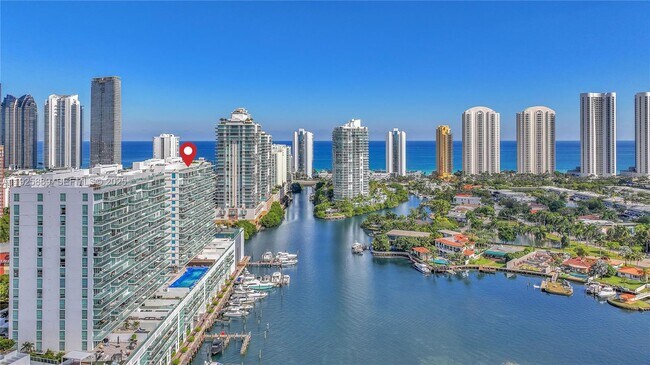 400 Sunny Isles Blvd in Sunny Isles Beach, FL - Foto de edificio - Building Photo