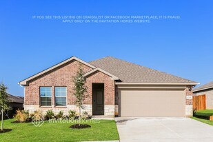416 Kaufman Dr in Azle, TX - Building Photo