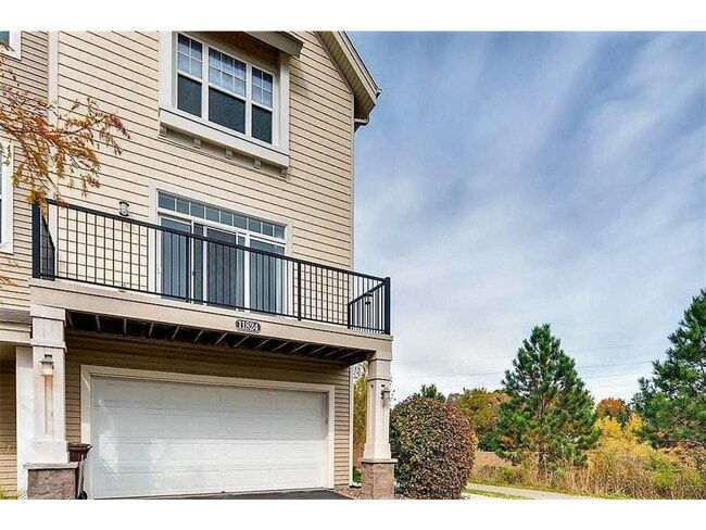 property at 11824 Emery Village Dr N