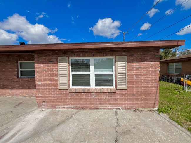 2421 Ave C SW in Winter Haven, FL - Building Photo - Building Photo