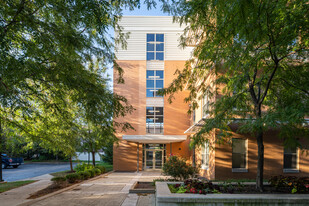 Summit Lofts in Creve Coeur, MO - Foto de edificio - Primary Photo