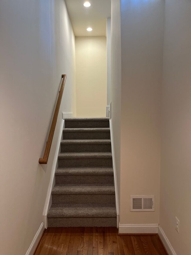 16099 Pitner St in Haymarket, VA - Building Photo - Building Photo