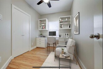 5661 Larkin St in Houston, TX - Building Photo - Building Photo
