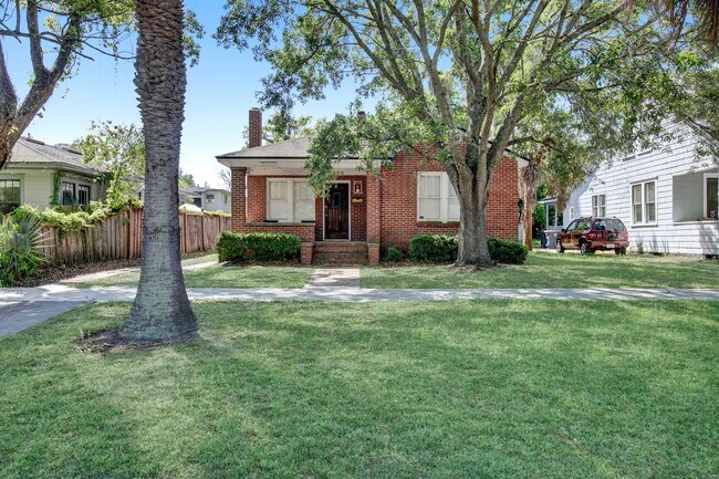 property at 2508 Dellwood Ave