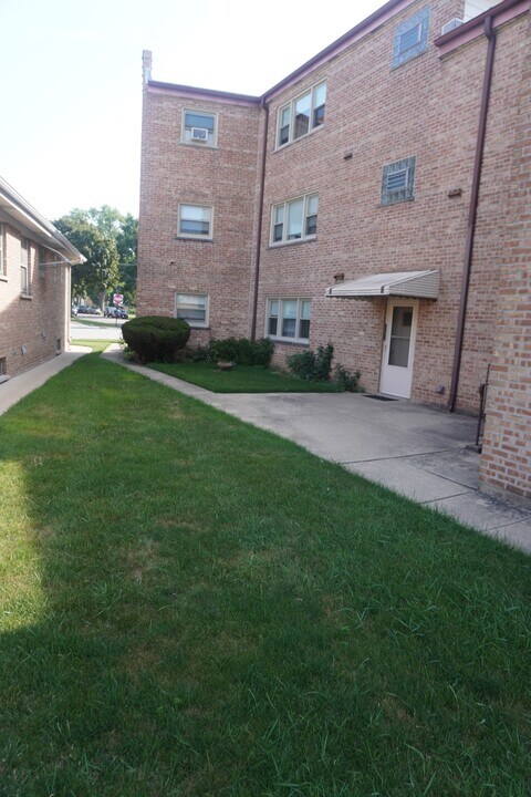 5443 N Sayre Ave in Chicago, IL - Building Photo