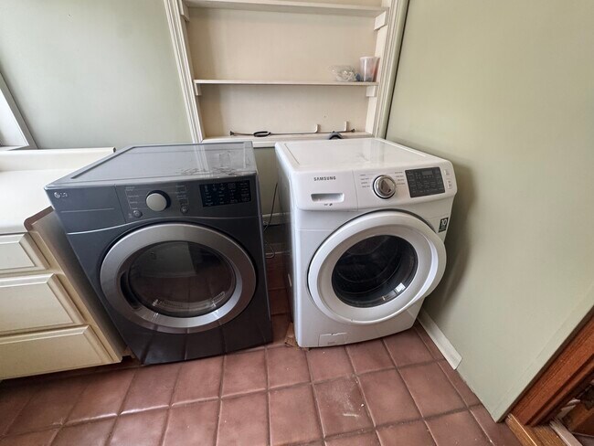 11 Linwood Ave, Unit 2 in Melrose, MA - Building Photo - Building Photo