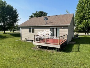 5047 Florence Dr NW in Rochester, MN - Building Photo - Building Photo