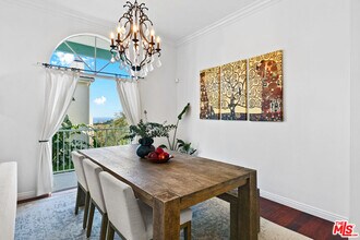 26600 Ocean View Dr in Malibu, CA - Building Photo - Building Photo