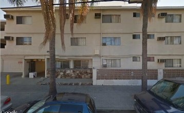 Villa Lorraine Apartments in Panorama City, CA - Building Photo - Building Photo