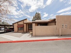 2141 E Kirkland Ln in Tempe, AZ - Building Photo - Building Photo
