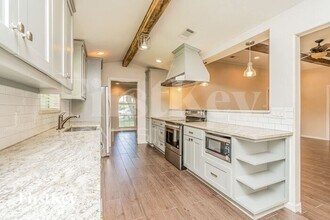 1005 Gracelane Dr in Desoto, TX - Building Photo - Building Photo