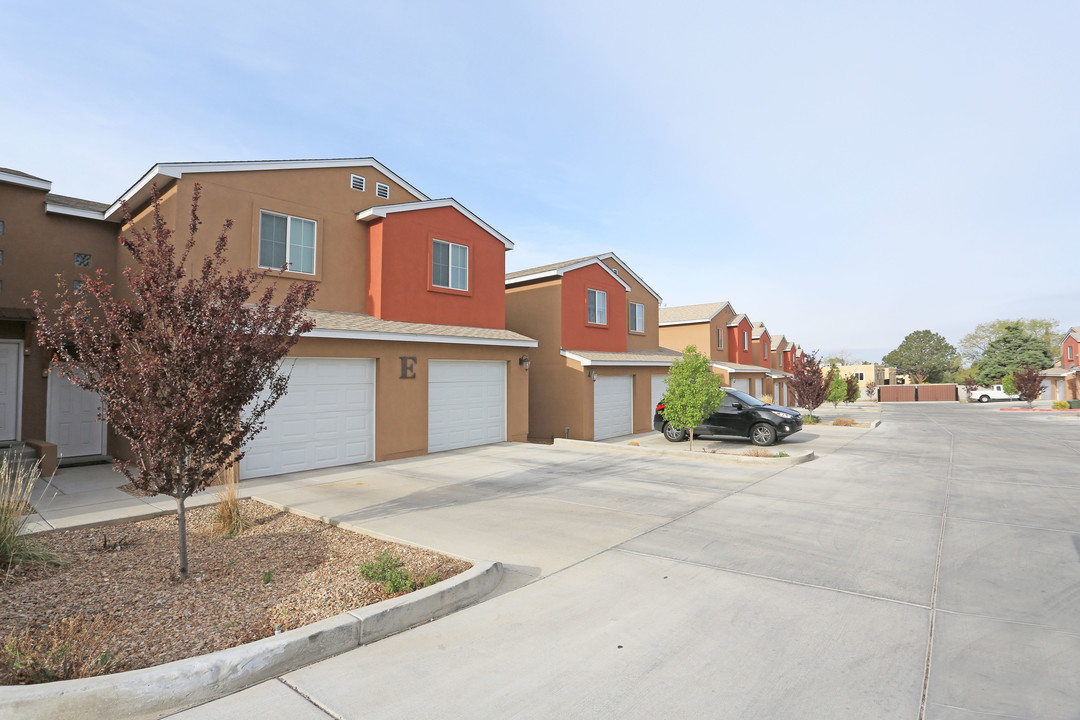 11910 Menaul Blvd NE in Albuquerque, NM - Building Photo