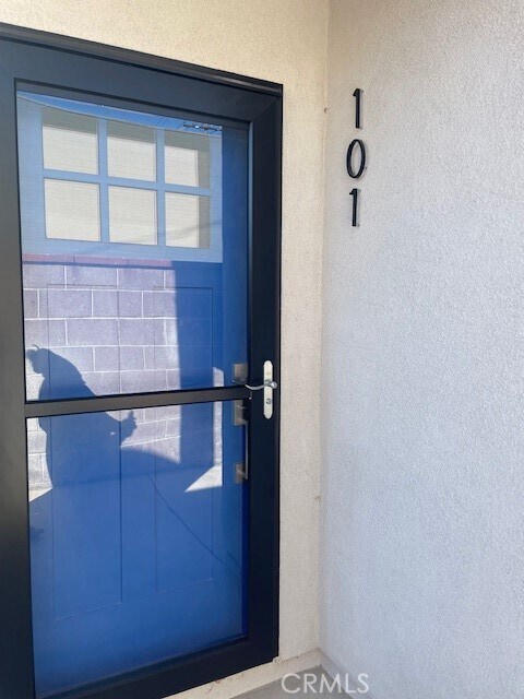 1847 N Hollywood Way-Unit -101 in Burbank, CA - Building Photo