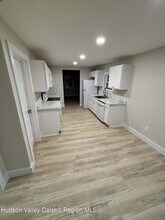 13 Saugerties Manor Rd in Saugerties, NY - Building Photo - Building Photo