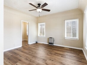 1324 Peterson Avenue in Long Beach, CA - Foto de edificio - Building Photo