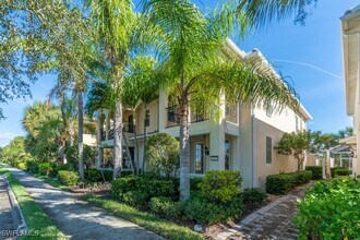 8232 Josefa Way in Naples, FL - Building Photo - Building Photo